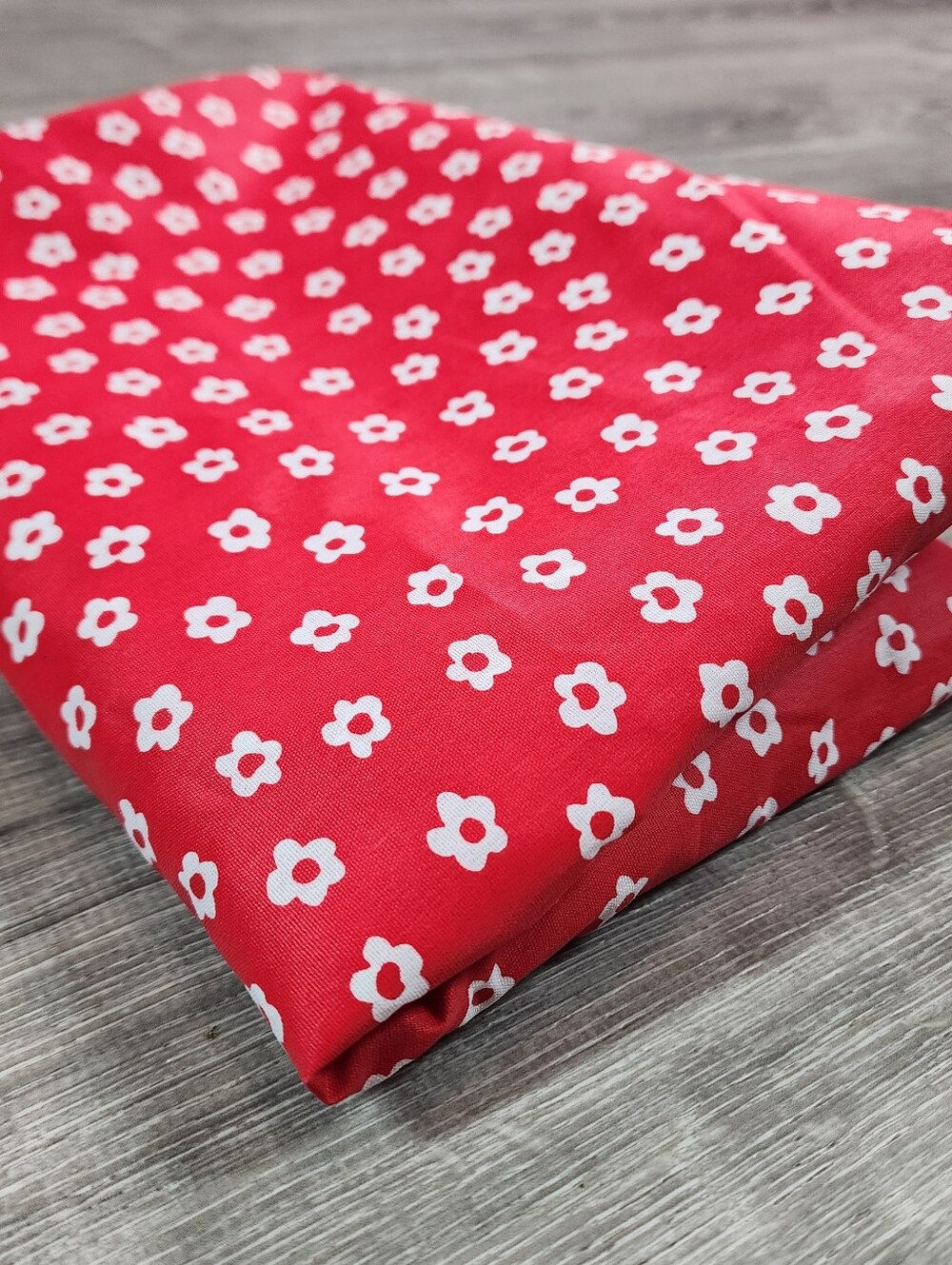 RETRO Flower Power Red White Floral Sewing Fabric Material